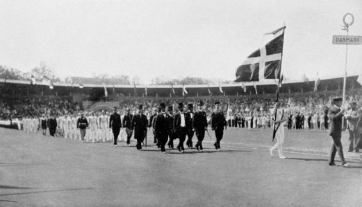 Det danske OL-hold til indmarchen ved OL i Stockholm 1912.