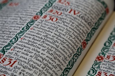 § 30 i Grundloven af 1915, der fastsatte den lige valgret mellem mænd og kvinder