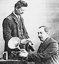 Hakon Grüner Nielsen (stående)