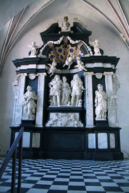 Det store Marselis-gravmonument i Aarhus Domkirke