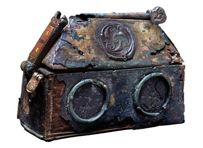 The Melhus reliquary