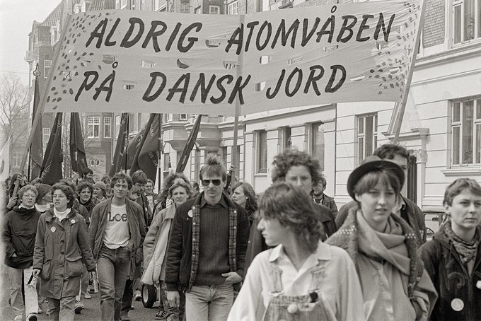 A peace demonstration in the streets of Aarhus in 1984