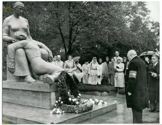 Winston Churchill på besøg i Mindelunden