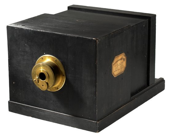 Eksempel på et daguerreotypikamera fra 1839