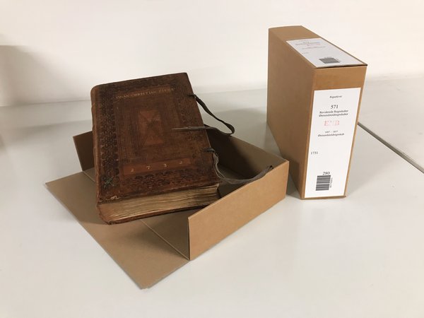 Øresundsregnskaberne fra 1731 samt dets tilhørende arkivkasse
