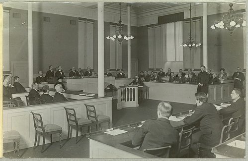 Foto af første nævningesag fra 1920