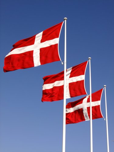 Tre dannebrogsflag