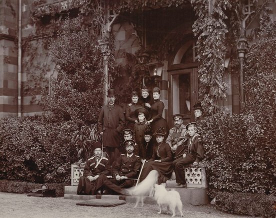 Christian 9. og Dronning Louise med familie