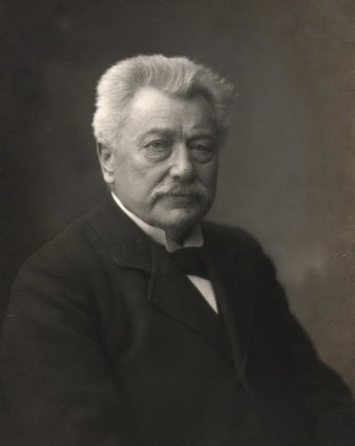 K.M. Klausen