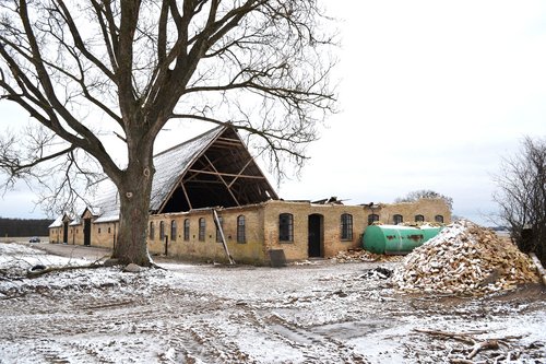 Herregården Sæbyholm under nedrivningen i 2014