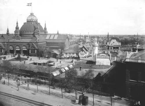 Udstillingen set fra Vesterbrogade