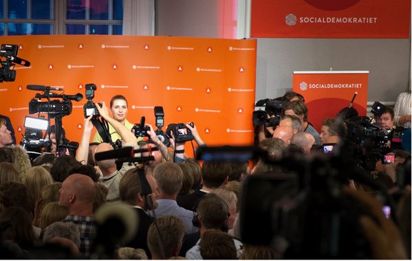 Mette Frederiksen taler i Fællessalen på Christiansborg på valgnatten den 5. juni 2019